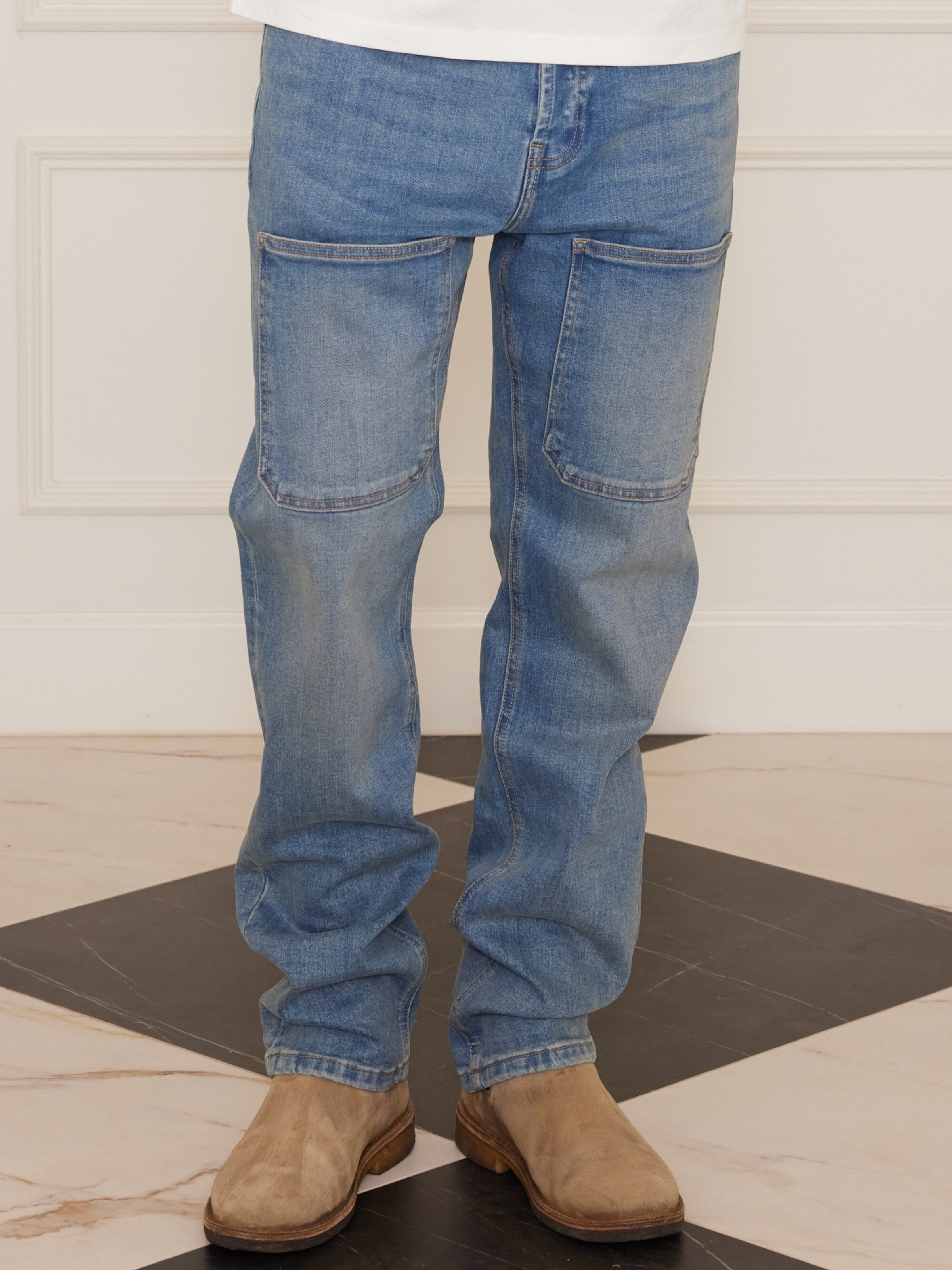 Straight Leg Patch Denim – Light Blue Wash